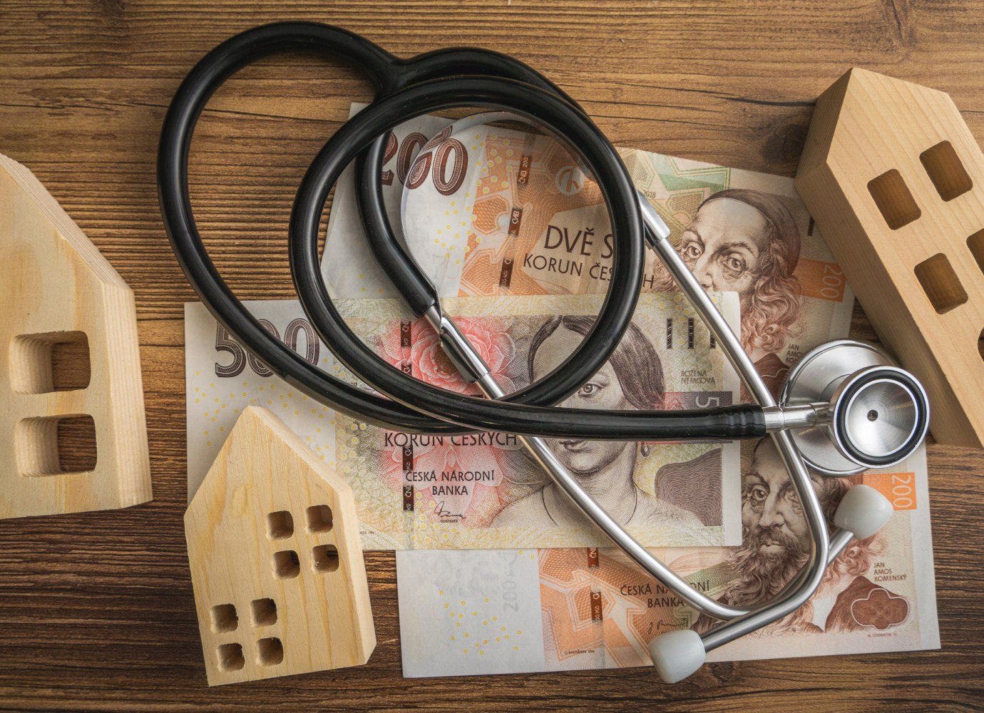 Finanční jistota Čechů slábne. Komfortní hranice rezervy opět vzrostla